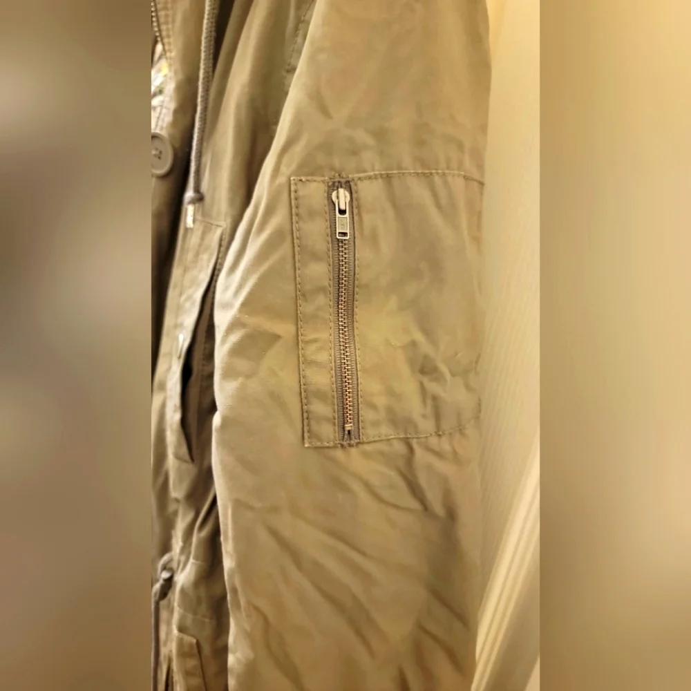Jacket - Picture 11 of 12